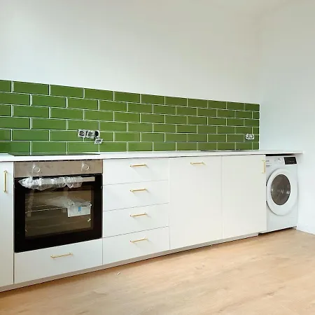 Helles Elegantes Zimmer In Berlin-schoeneberg 2 *