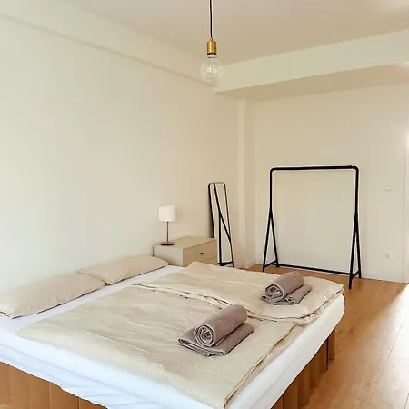 Apartment Helles Elegantes Zimmer In Berlin-schoeneberg 2 Berlin